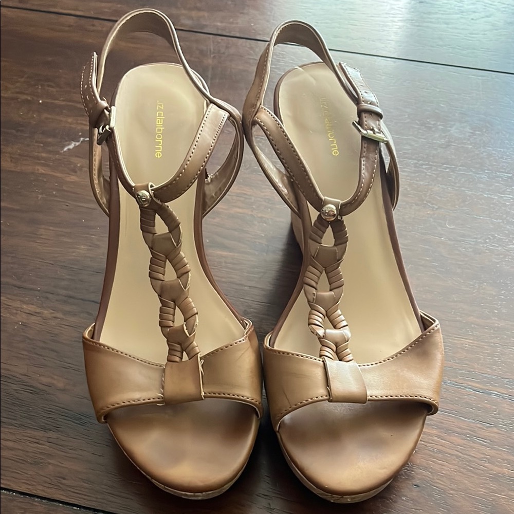 LIZ CLAIBORNE Women's Tan Wedge Sandals